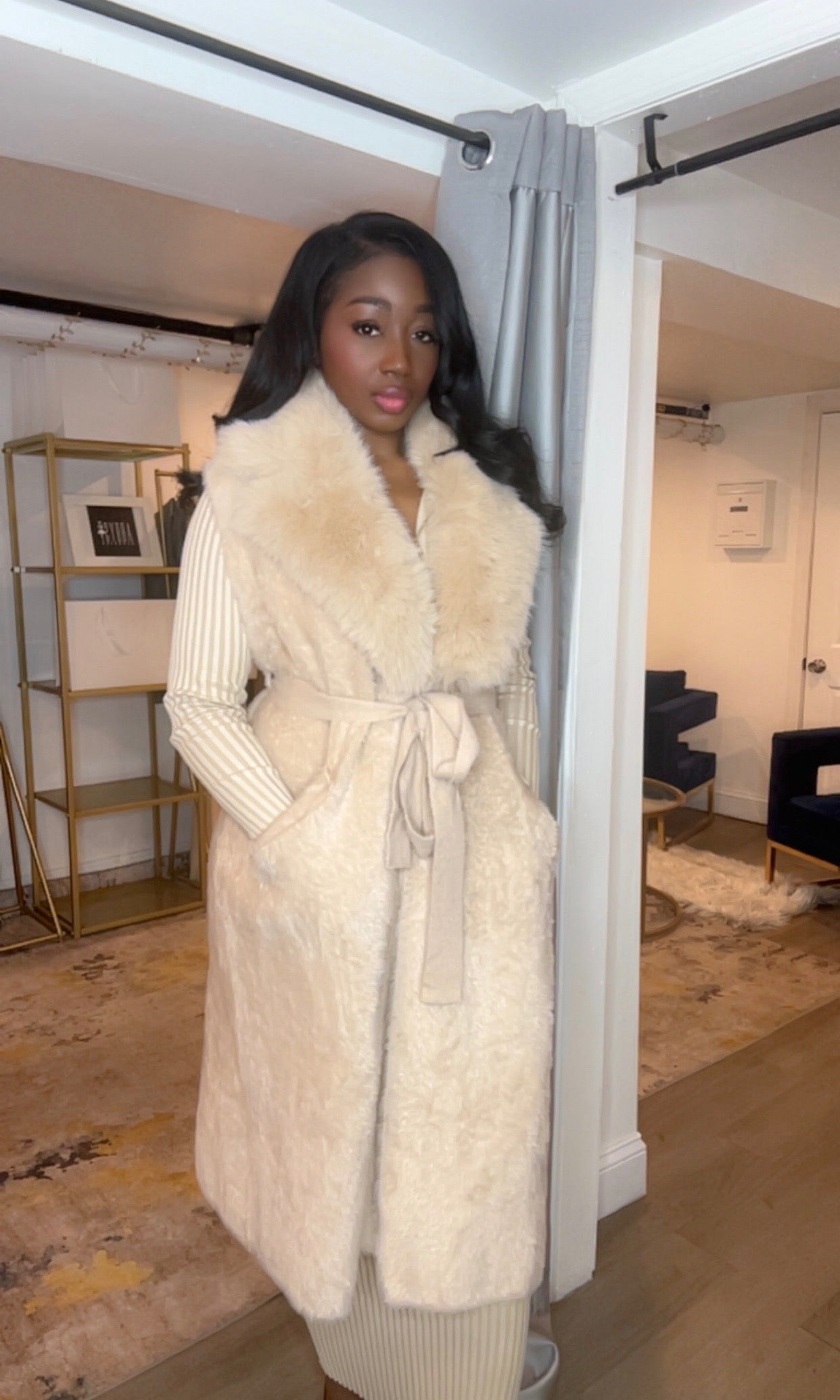 Volume Faux Fur Trim Vest